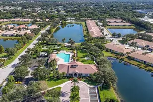 8151 Victoria Falls Cir, Sarasota, FL 34243 - Photo 47