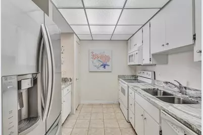 1212 Benjamin Franklin Drive #1105, Sarasota, FL 34236 - Photo 13