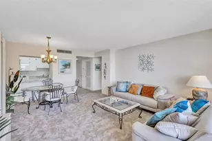 1212 Benjamin Franklin Dr, Sarasota, FL 34236 - Photo 9