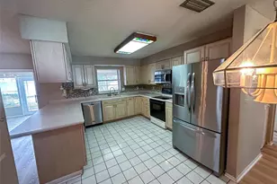 5004 Brandeis Cir N, Sarasota, FL 34243 - Photo 19