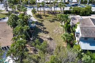 51 S Adams Dr, Sarasota, FL 34236 - Photo 17