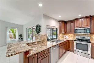 4553 Charing Cross Rd, Sarasota, FL 34241 - Photo 11