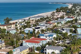 2317 Avenue C, Bradenton Beach, FL 34217 - Photo 7