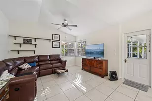 561 Viridian St, Englewood, FL 34223 - Photo 3