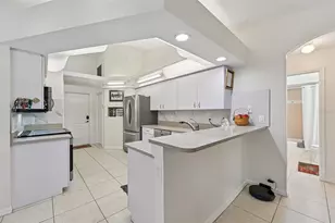 561 Viridian St, Englewood, FL 34223 - Photo 9