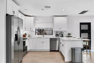 445 Reid St, Sarasota, FL 34242 - Photo 17