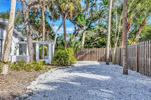 445 Reid St, Sarasota, FL 34242 - Photo 47