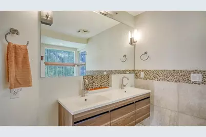 875 Indian Beach Drive, Sarasota, FL 34234 - Photo 23