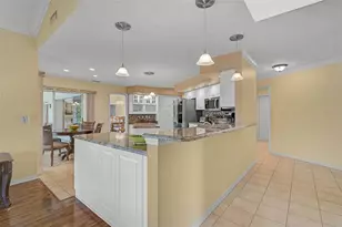 7570 Links Ct, Sarasota, FL 34243 - Photo 15