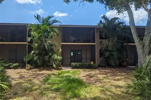 906 La Costa Cir, Sarasota, FL 34237 - Photo 13