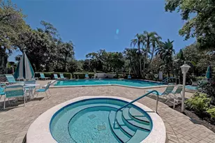 645 Woodlawn Dr, Bradenton, FL 34210 - Photo 25