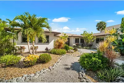 4817 Ocean Boulevard, Sarasota, FL 34242 - Photo 9