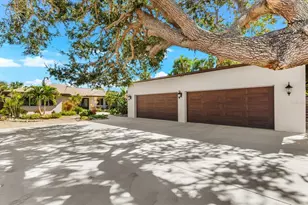 4817 Ocean Blvd, Sarasota, FL 34242 - Photo 3