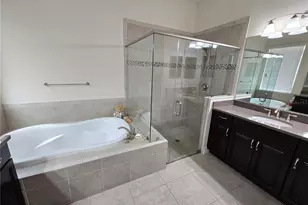 11925 Perennial Pl, Lakewood Ranch, FL 34211 - Photo 13