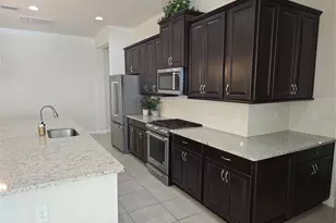 11925 Perennial Pl, Lakewood Ranch, FL 34211 - Photo 5