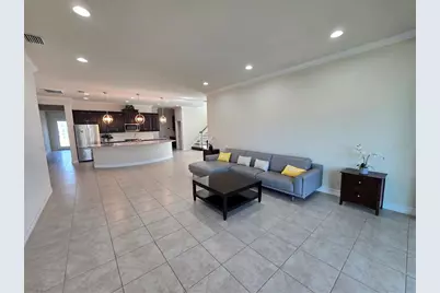 11925 Perennial Place, Lakewood Ranch, FL 34211 - Photo 3