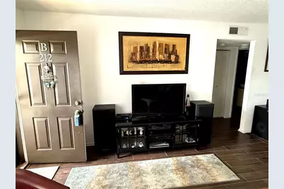 315 30th Avenue W #B212, Bradenton, FL 34205 - Photo 11