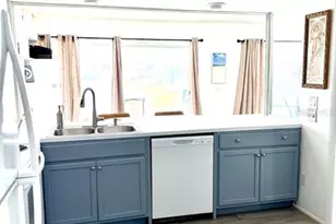 437 Hickory Rd, Venice, FL 34293 - Photo 11