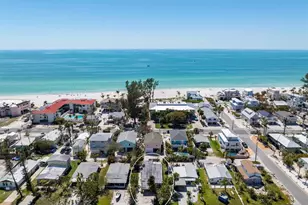 2714 Avenue C, Holmes Beach, FL 34217 - Photo 9