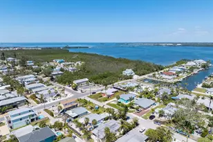 2714 Avenue C, Holmes Beach, FL 34217 - Photo 7