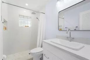 5720 Timberlake Cir, Sarasota, FL 34243 - Photo 43