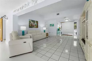 5720 Timberlake Cir, Sarasota, FL 34243 - Photo 15