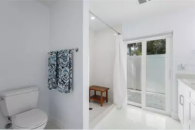 5720 Timber Lake Circle, Sarasota, FL 34243 - Photo 35