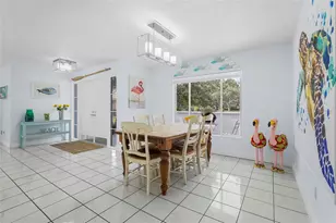 5720 Timberlake Cir, Sarasota, FL 34243 - Photo 17