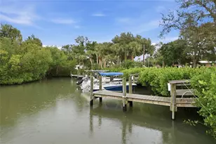 315 Bayshore Dr, Osprey, FL 34229 - Photo 43