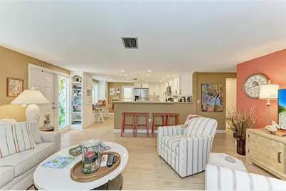 136 Crescent Dr, Anna Maria, FL 34216 - Photo 15