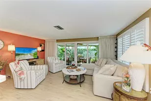 136 Crescent Dr, Anna Maria, FL 34216 - Photo 9