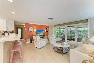 136 Crescent Dr, Anna Maria, FL 34216 - Photo 13