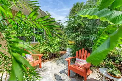 136 Crescent Dr, Anna Maria, FL 34216 - Photo 41