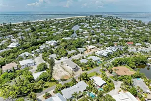 136 Crescent Dr, Anna Maria, FL 34216 - Photo 67