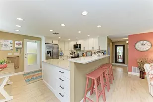 136 Crescent Dr, Anna Maria, FL 34216 - Photo 21