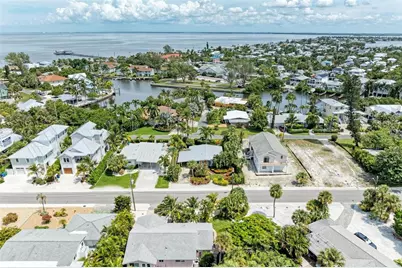 136 Crescent Dr, Anna Maria, FL 34216 - Photo 73