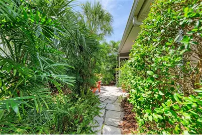 136 Crescent Dr, Anna Maria, FL 34216 - Photo 43