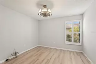 5755 Avista Dr, Sarasota, FL 34243 - Photo 25