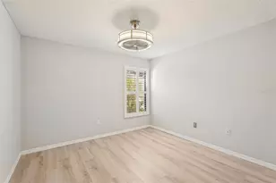 5755 Avista Dr, Sarasota, FL 34243 - Photo 23