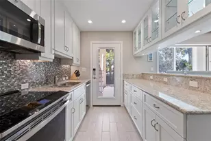 137 Avenida Messina, Sarasota, FL 34242 - Photo 11