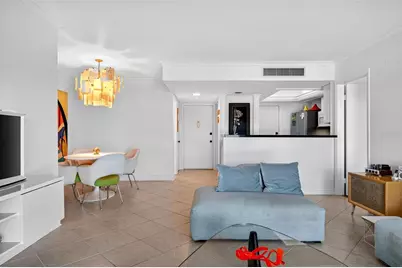 2100 Benjamin Franklin Drive #203, Sarasota, FL 34236 - Photo 5