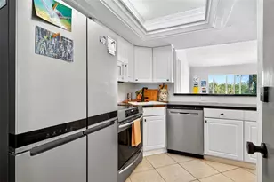 2100 Benjamin Franklin Dr, Sarasota, FL 34236 - Photo 7