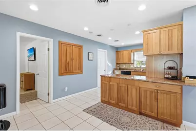 2437 Clematis Street, Sarasota, FL 34239 - Photo 11