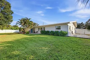 2437 Clematis St, Sarasota, FL 34239 - Photo 25