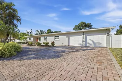 2437 Clematis Street, Sarasota, FL 34239 - Photo 3