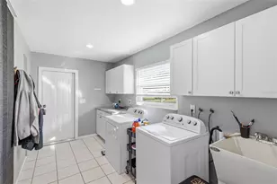 2437 Clematis St, Sarasota, FL 34239 - Photo 23