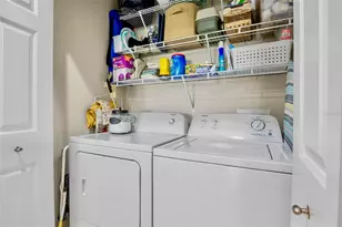 3537 Parkridge Cir, Sarasota, FL 34243 - Photo 21