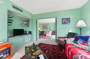 7461 W Country Club Dr N, Sarasota, FL 34243 - Photo 23