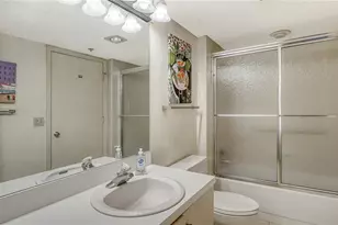 1065 Gulf of Mexico Dr, Longboat Key, FL 34228 - Photo 15