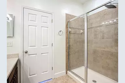 3668 Parkridge Circle #28-201, Sarasota, FL 34243 - Photo 23